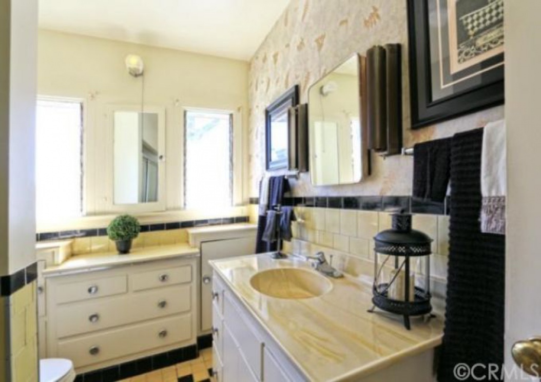 210 West Elm Street , Brea CA: 