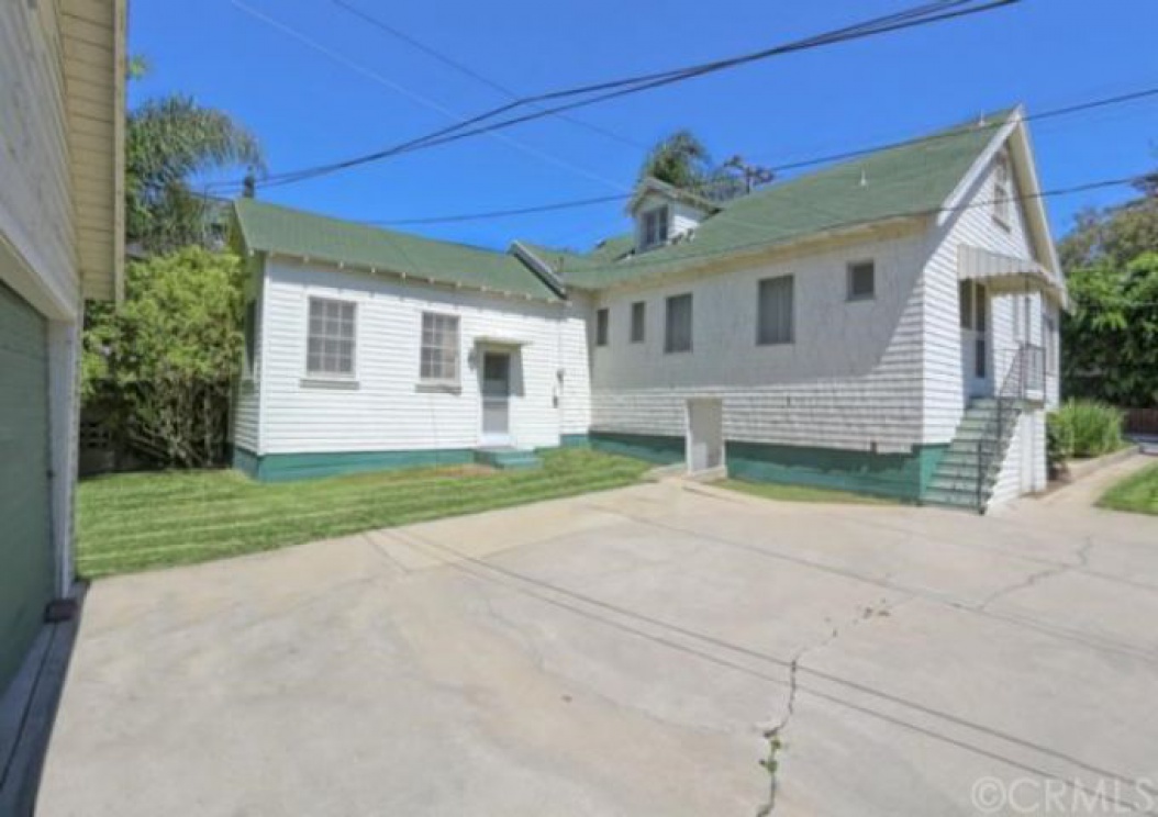 210 West Elm Street , Brea CA: 