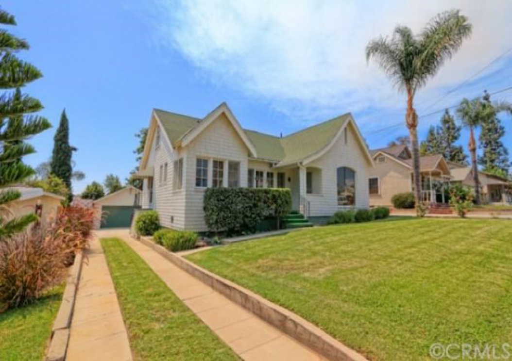 210 West Elm Street , Brea CA: 