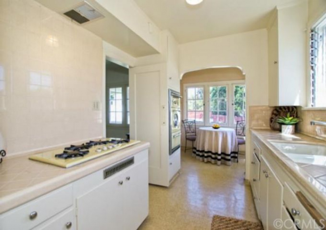 210 West Elm Street , Brea CA: 