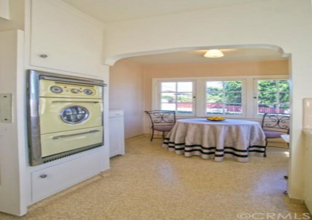 210 West Elm Street , Brea CA: 