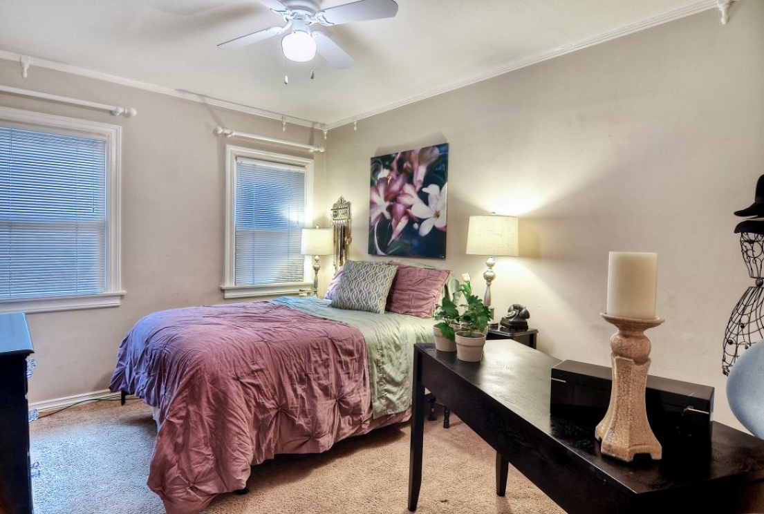184 Roycroft Avenue , Long Beach CA: