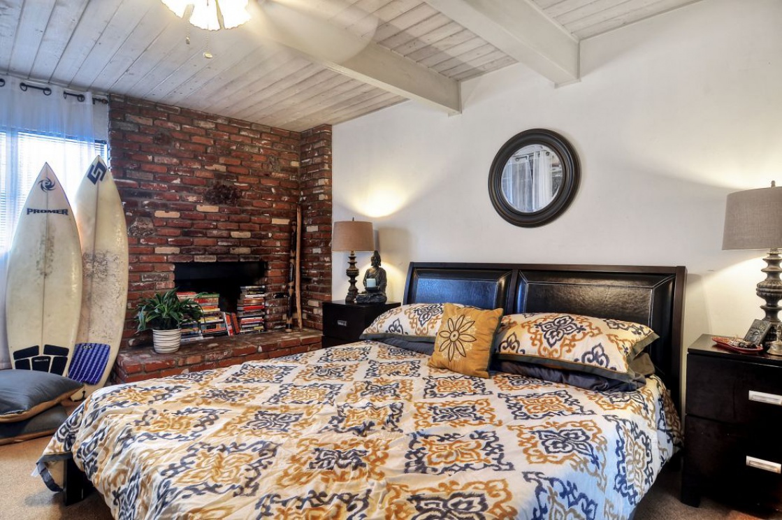 184 Roycroft Avenue , Long Beach CA: