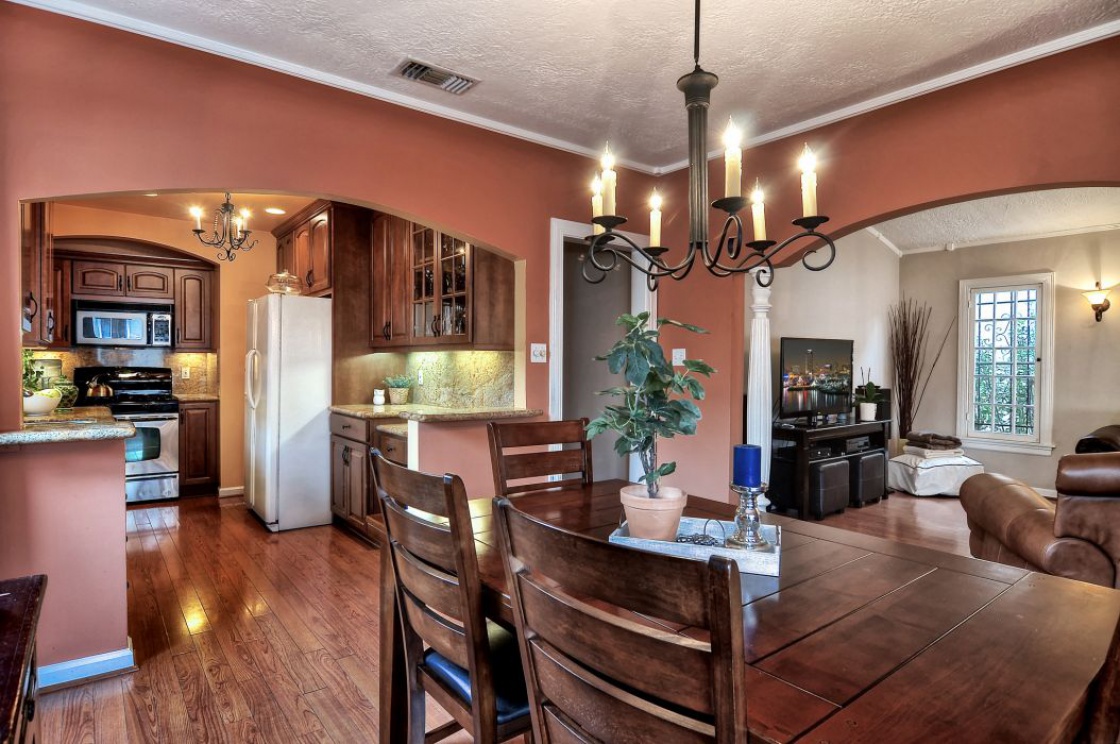 184 Roycroft Avenue , Long Beach CA: