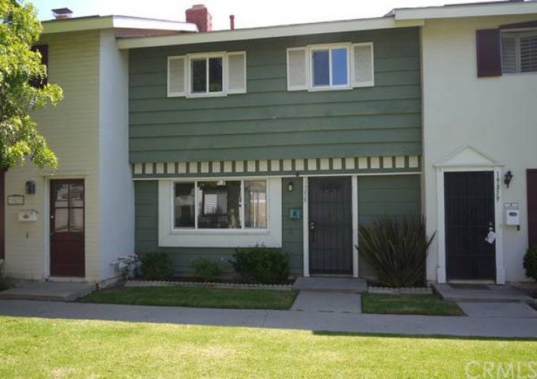 19835 Kingswood Lane , Huntington Beach CA: