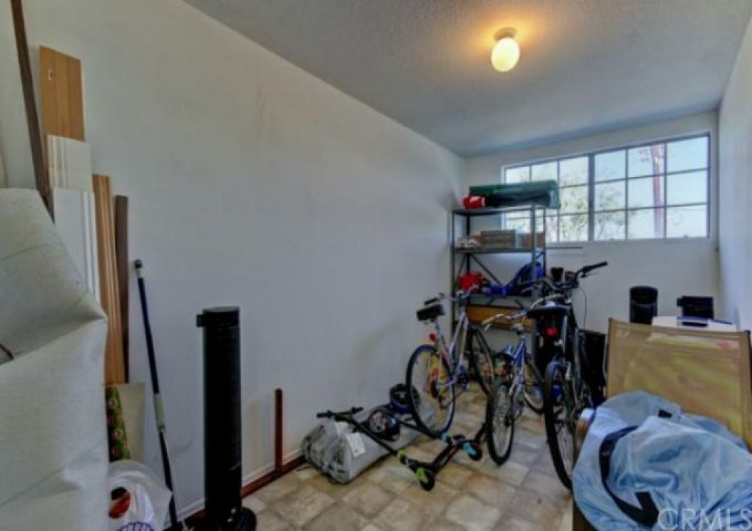 7841 Essex Drive , Huntington Beach CA: 