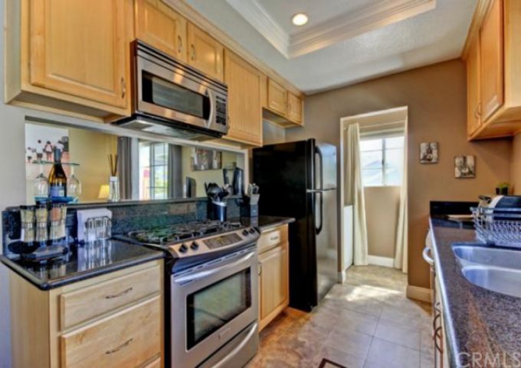 7841 Essex Drive , Huntington Beach CA: 