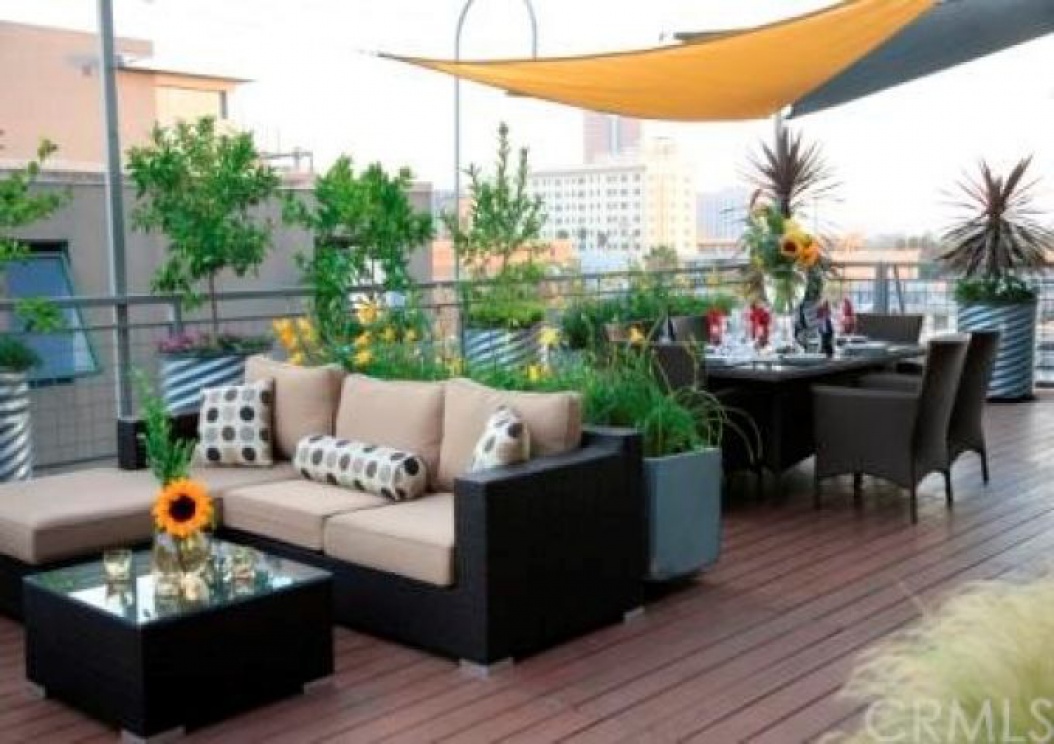 100 West 5th Street , Long Beach CA: