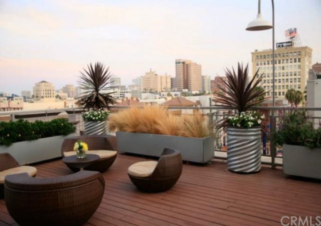 100 West 5th Street , Long Beach CA: