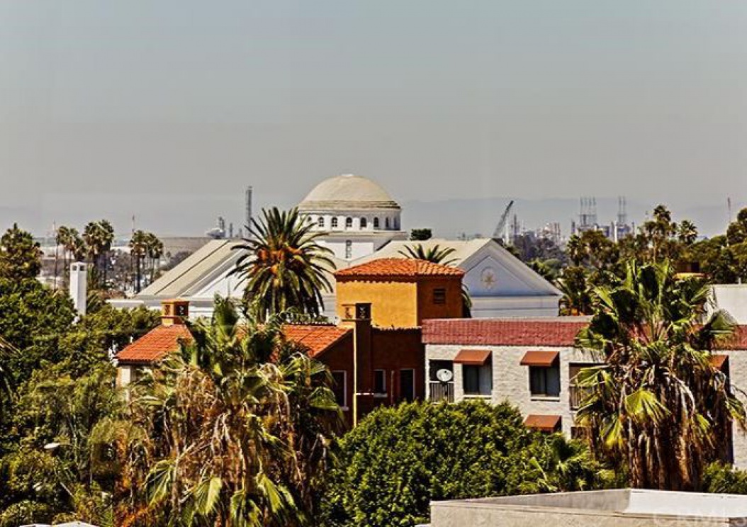 100 West 5th Street , Long Beach CA: