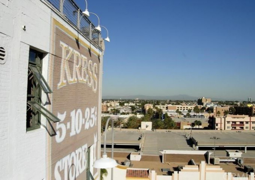 100 West 5th Street , Long Beach CA: