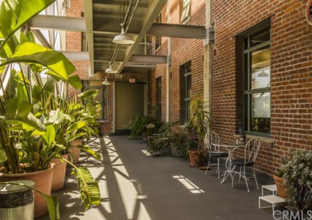 100 West 5th Street , Long Beach CA: