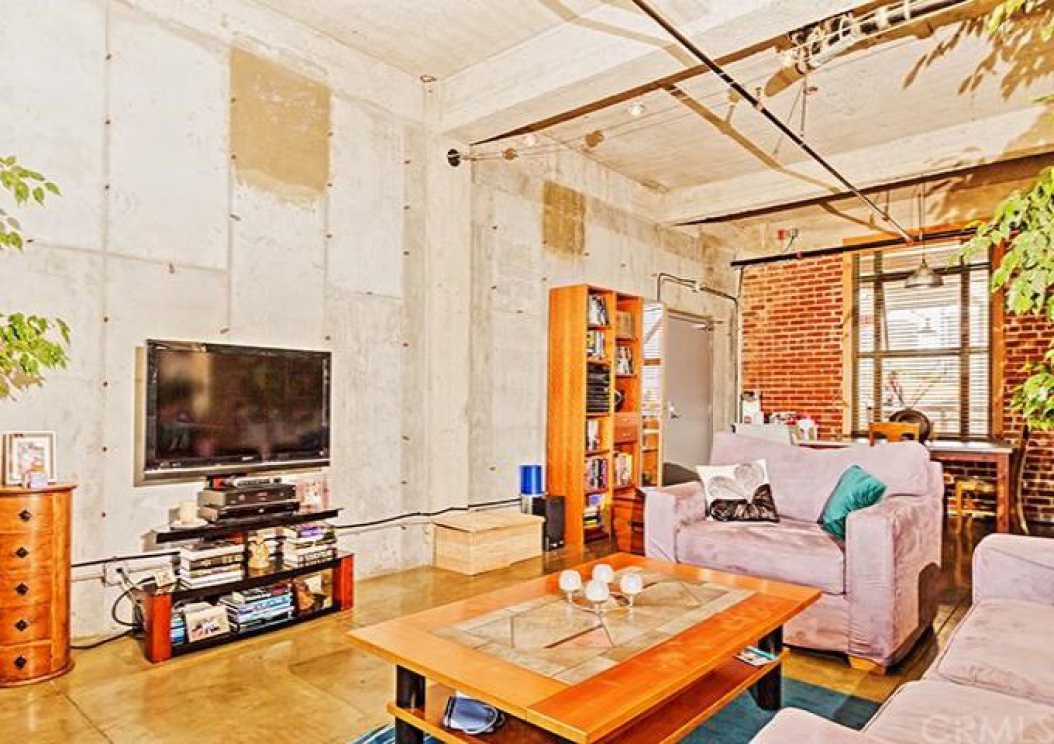 100 West 5th Street , Long Beach CA: