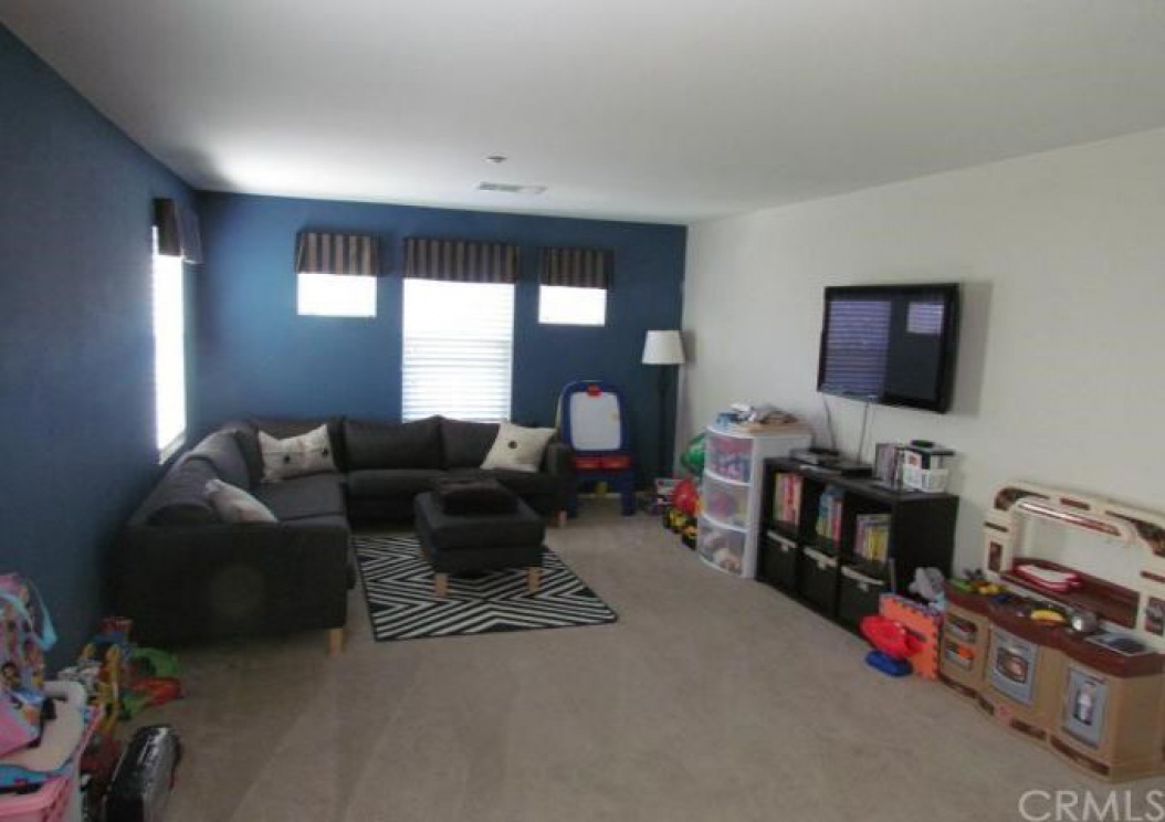 11977 Briarcliff Avenue , Fontana CA: