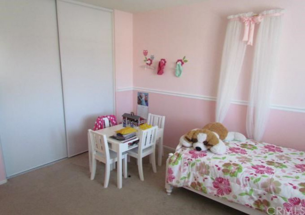 11977 Briarcliff Avenue , Fontana CA: