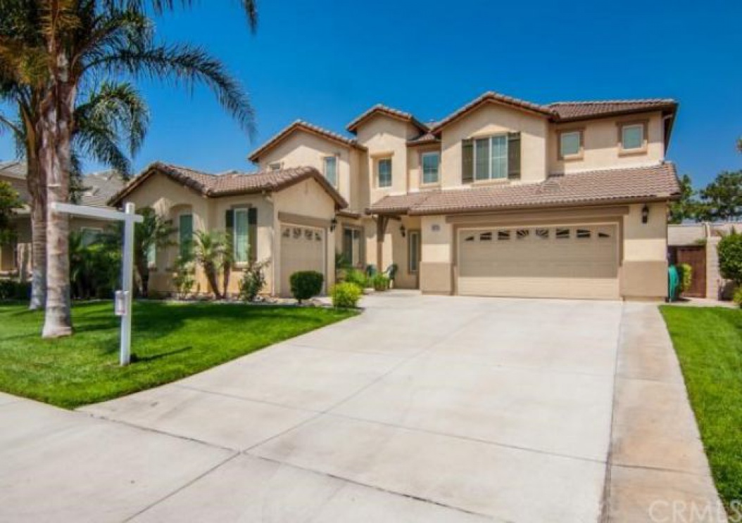 5873 Redhaven Street , Eastvale CA: 