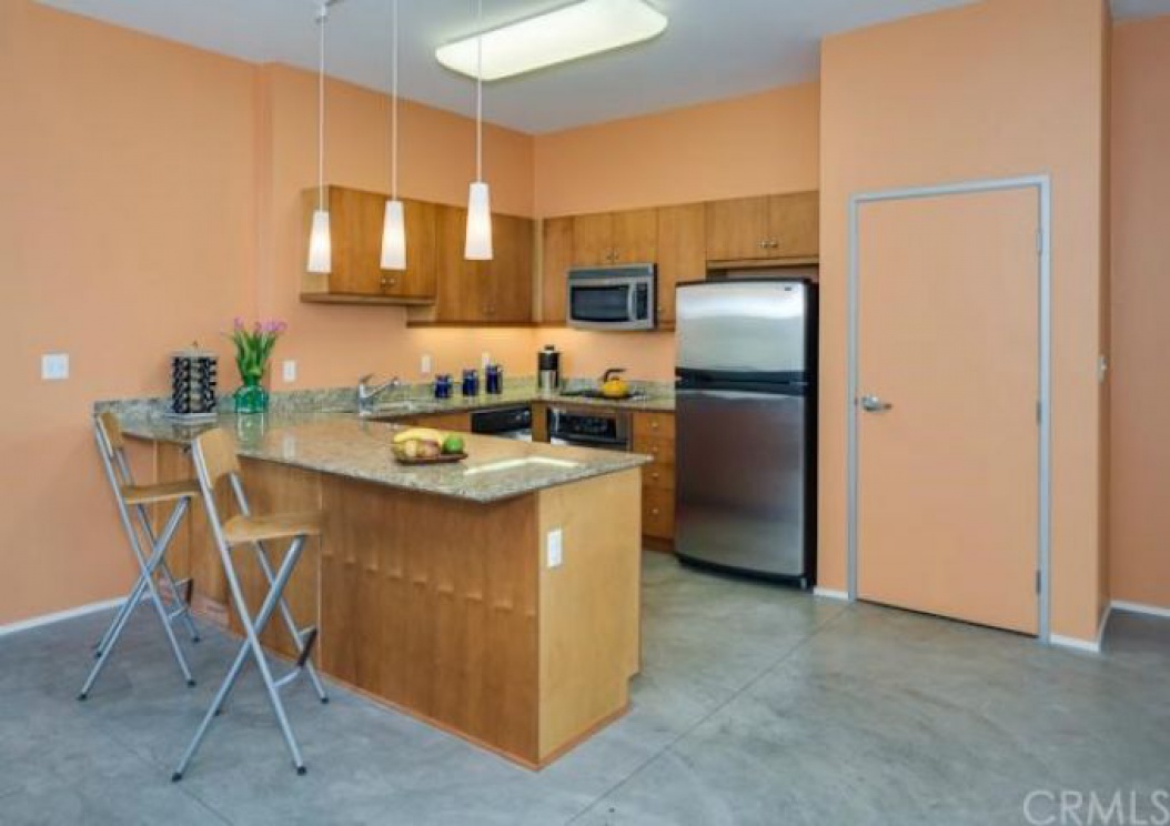 435 West CENTER Street , Anaheim CA: 