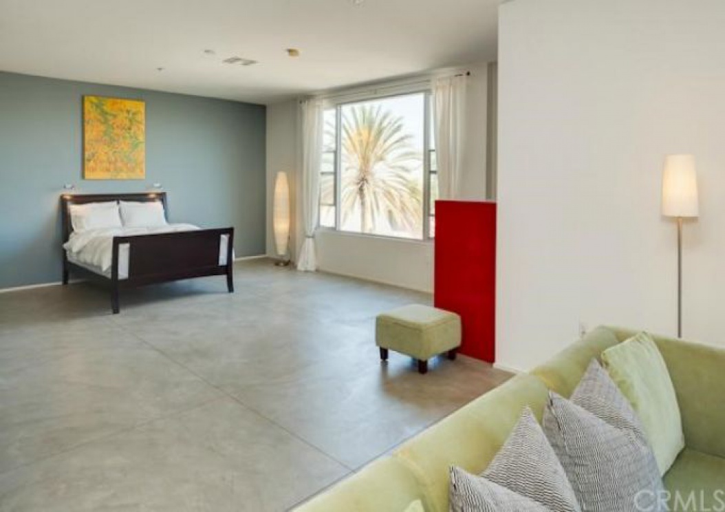 435 West CENTER Street , Anaheim CA: 