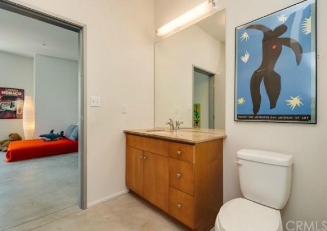 435 West CENTER Street , Anaheim CA: 