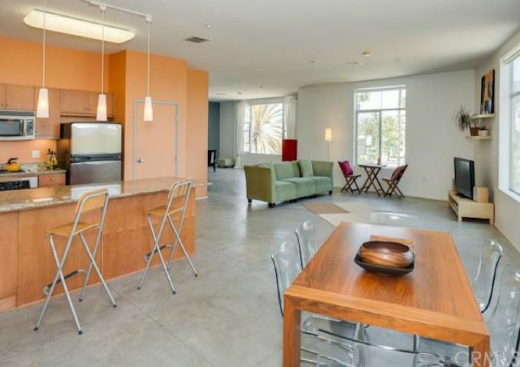 435 West CENTER Street , Anaheim CA: 