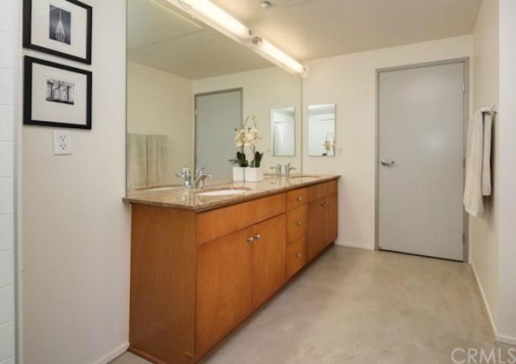 435 West CENTER Street , Anaheim CA: 