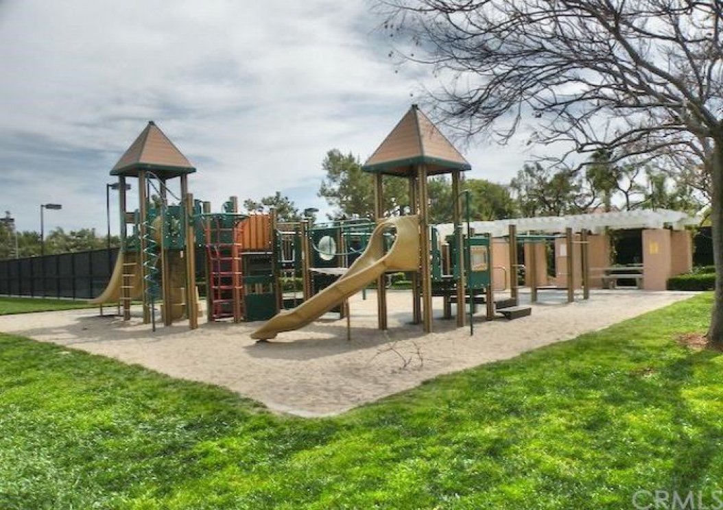 5 Terraza , Irvine CA: 