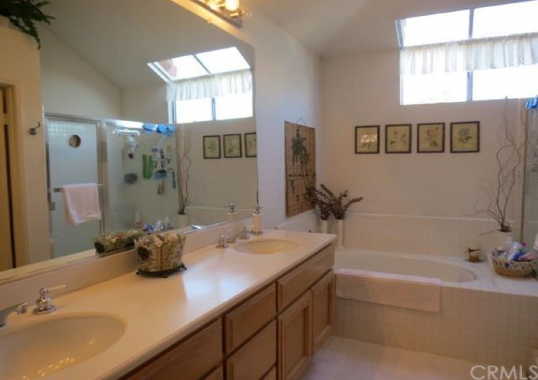 5 Terraza , Irvine CA: 