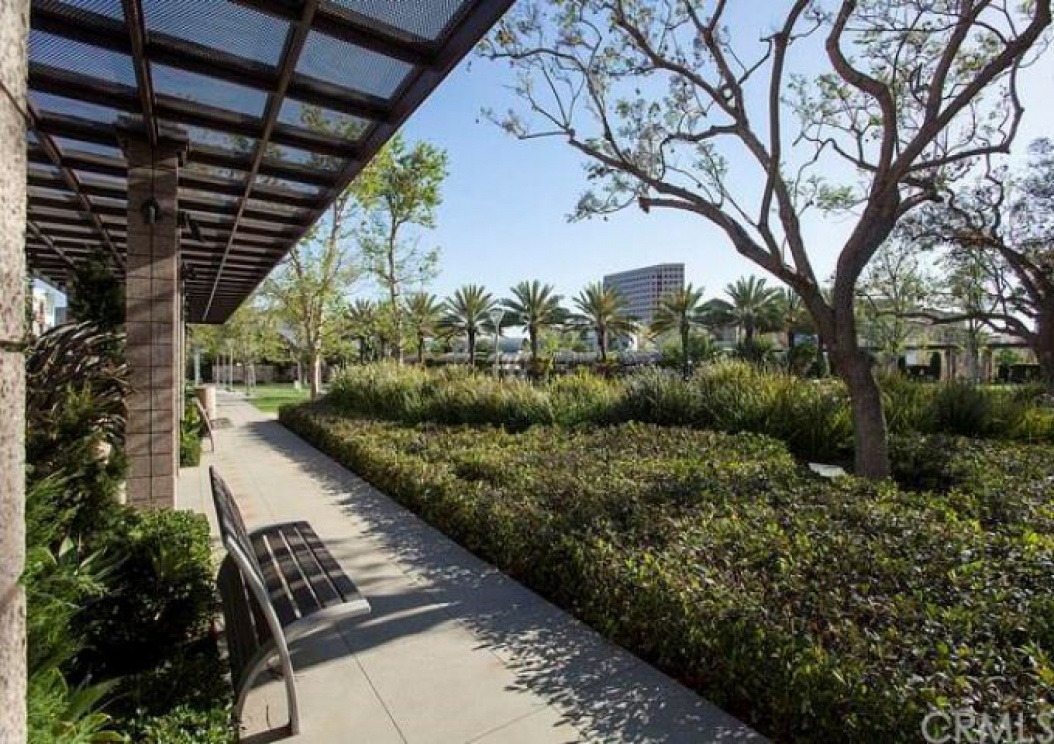 402 Rockefeller , Irvine CA: