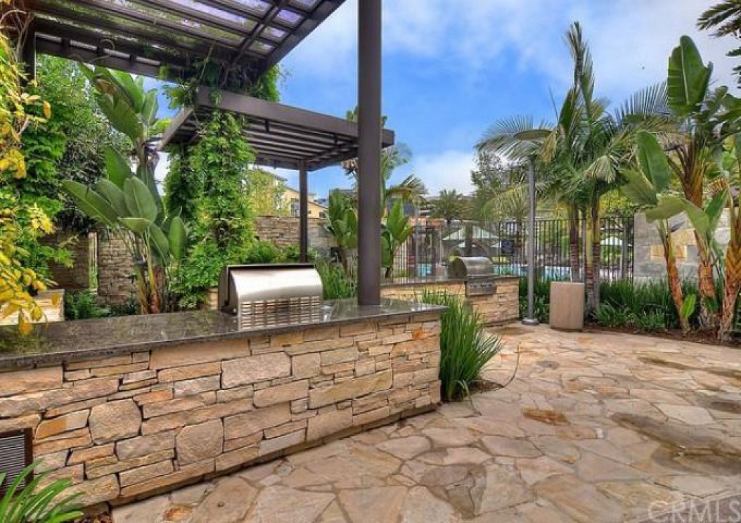 402 Rockefeller , Irvine CA: