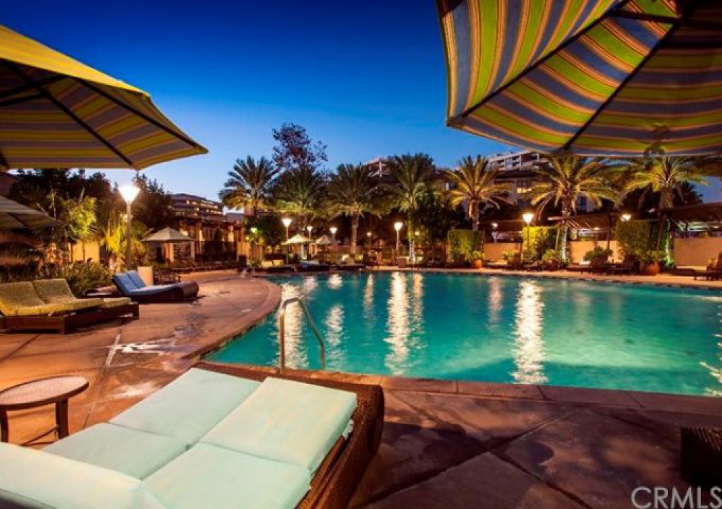 402 Rockefeller , Irvine CA: