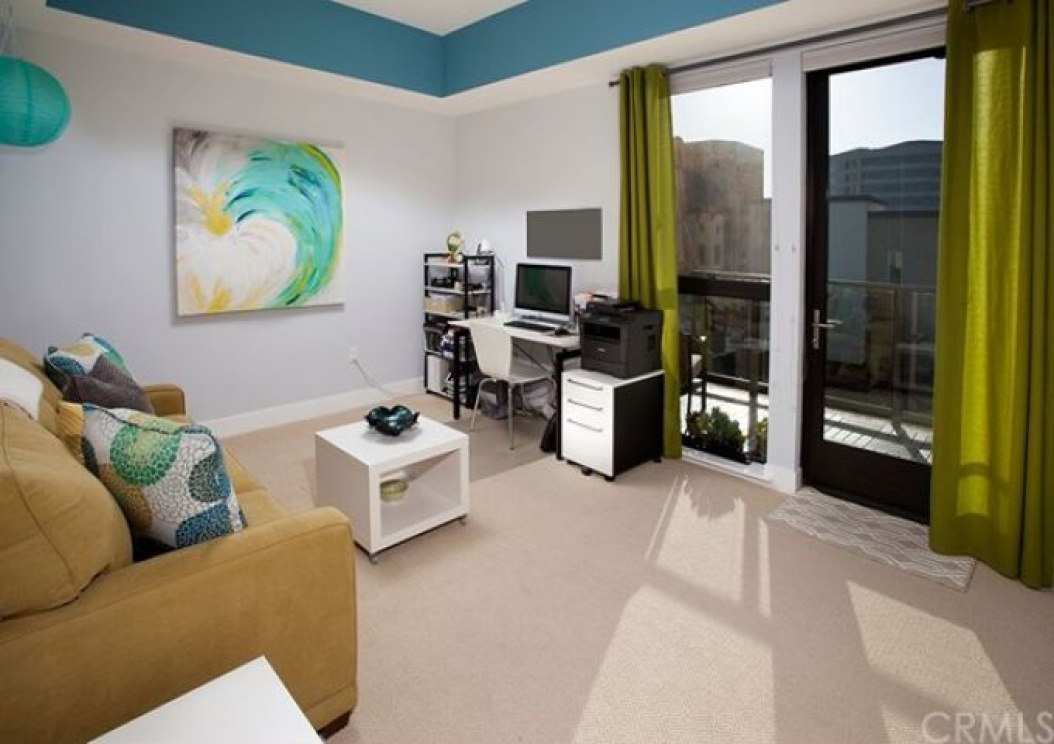 402 Rockefeller , Irvine CA: