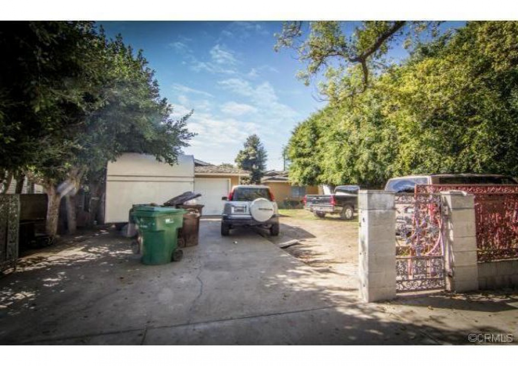 908 South Orange Avenue , Santa Ana CA: 