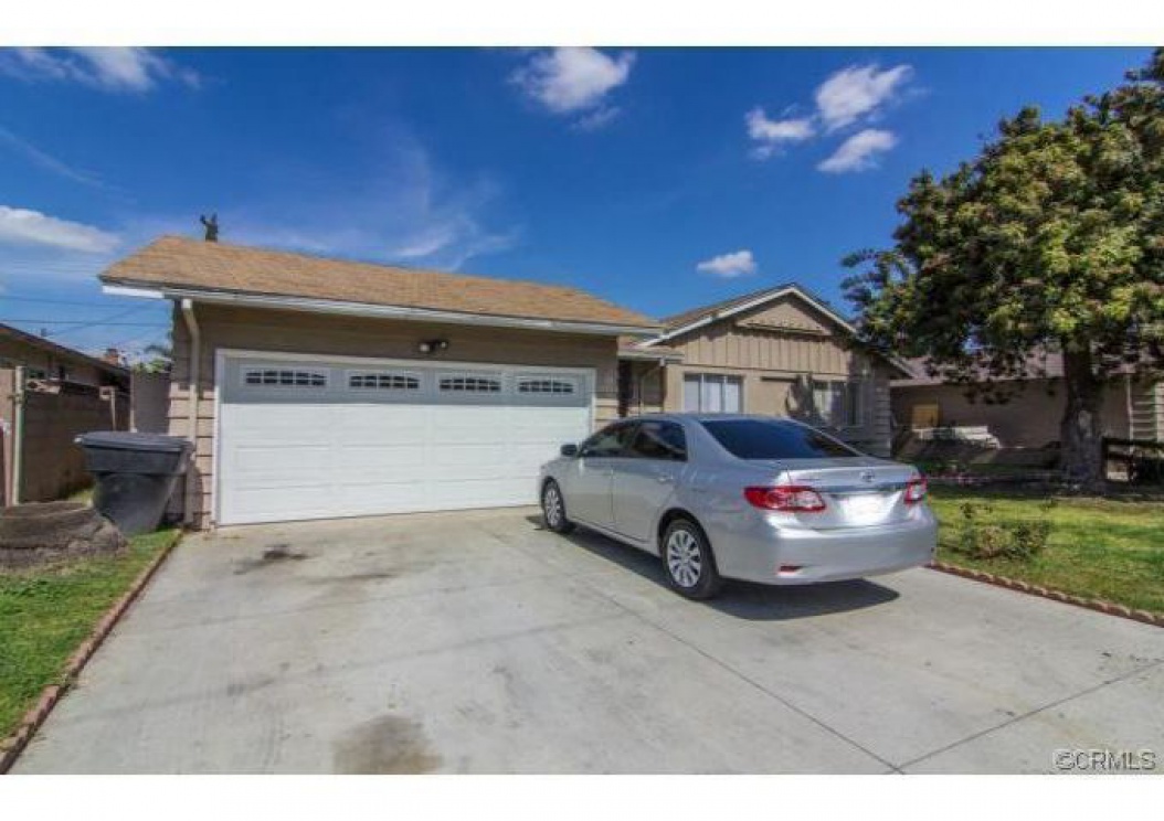 1717 East Briarvale Avenue, Anaheim CA: 
