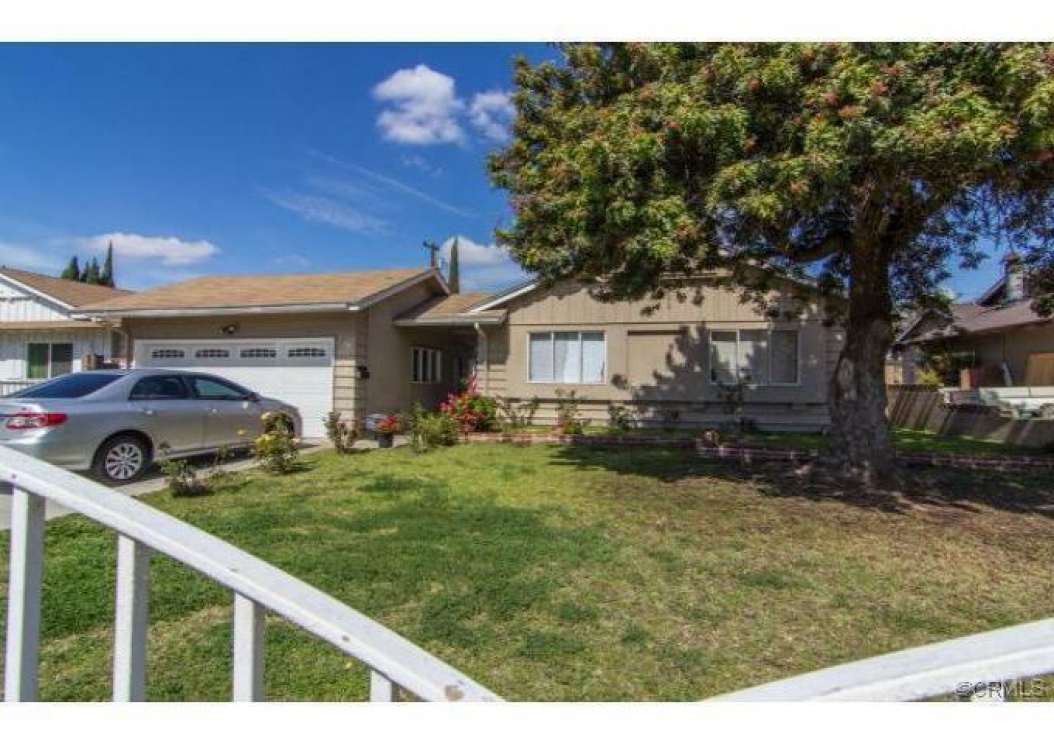 1717 East Briarvale Avenue, Anaheim CA: 