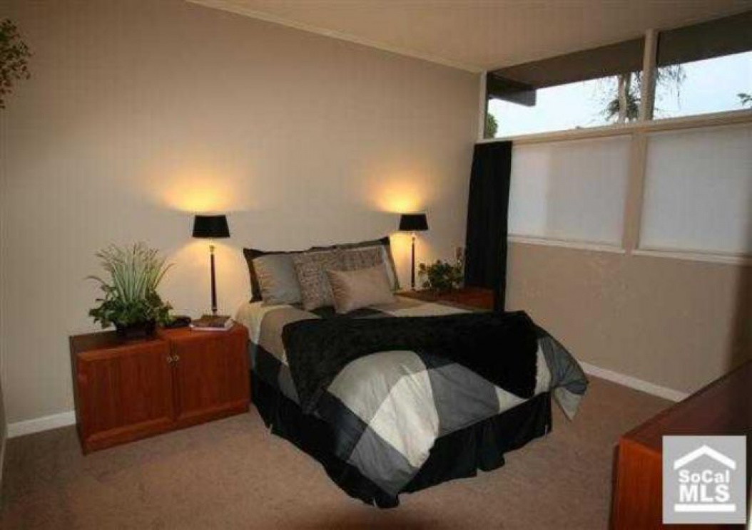 525 N Cornell Ave, Fullerton CA: 