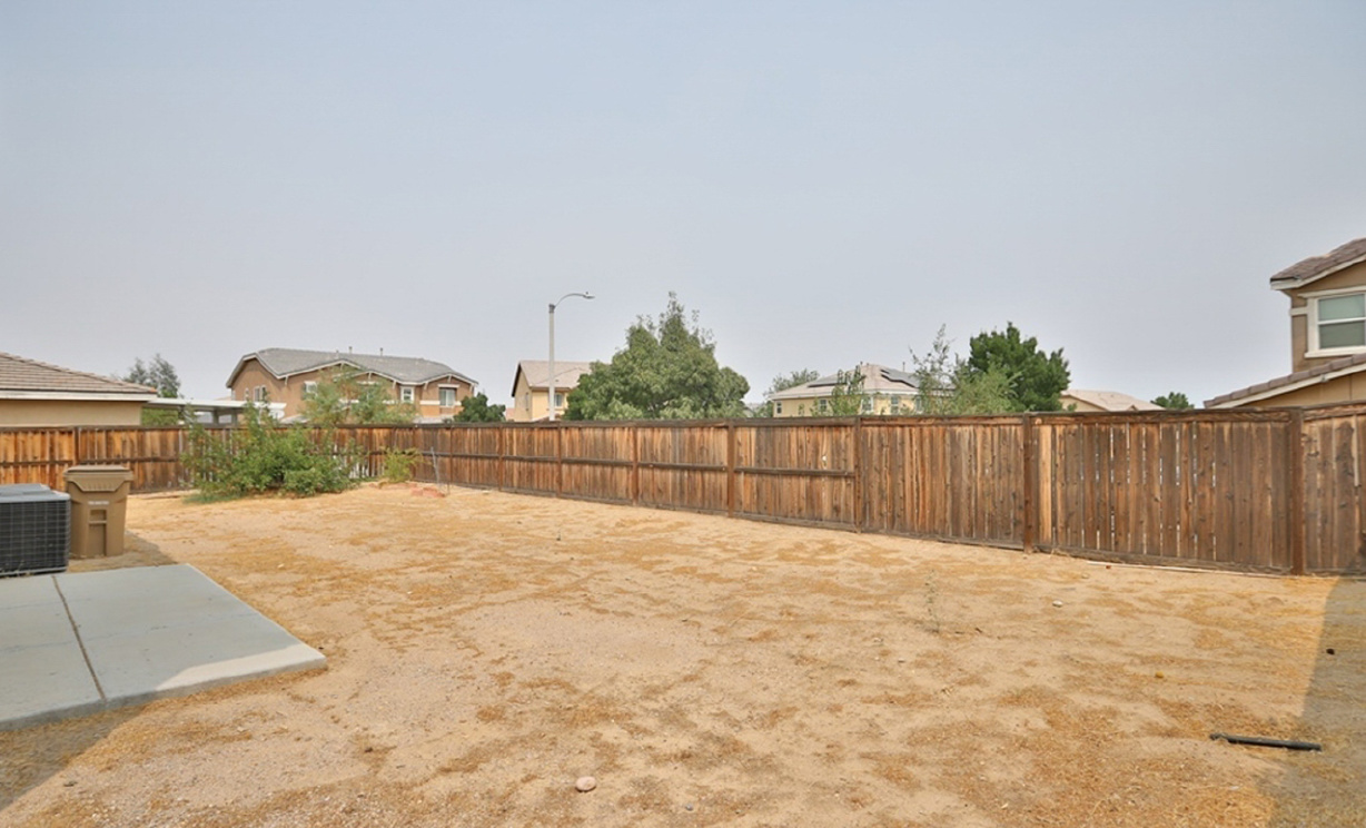 9511 Tanzanite Avenue, Hesperia CA: 