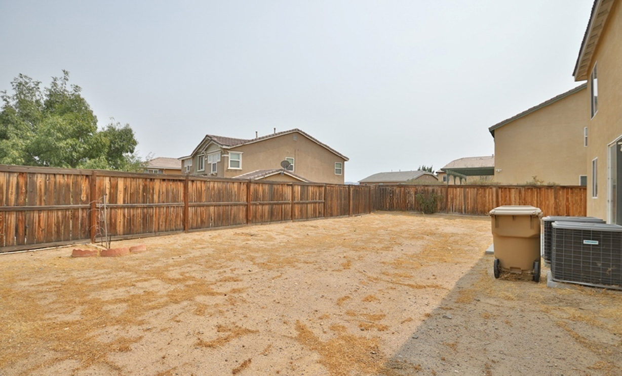 9511 Tanzanite Avenue, Hesperia CA: 