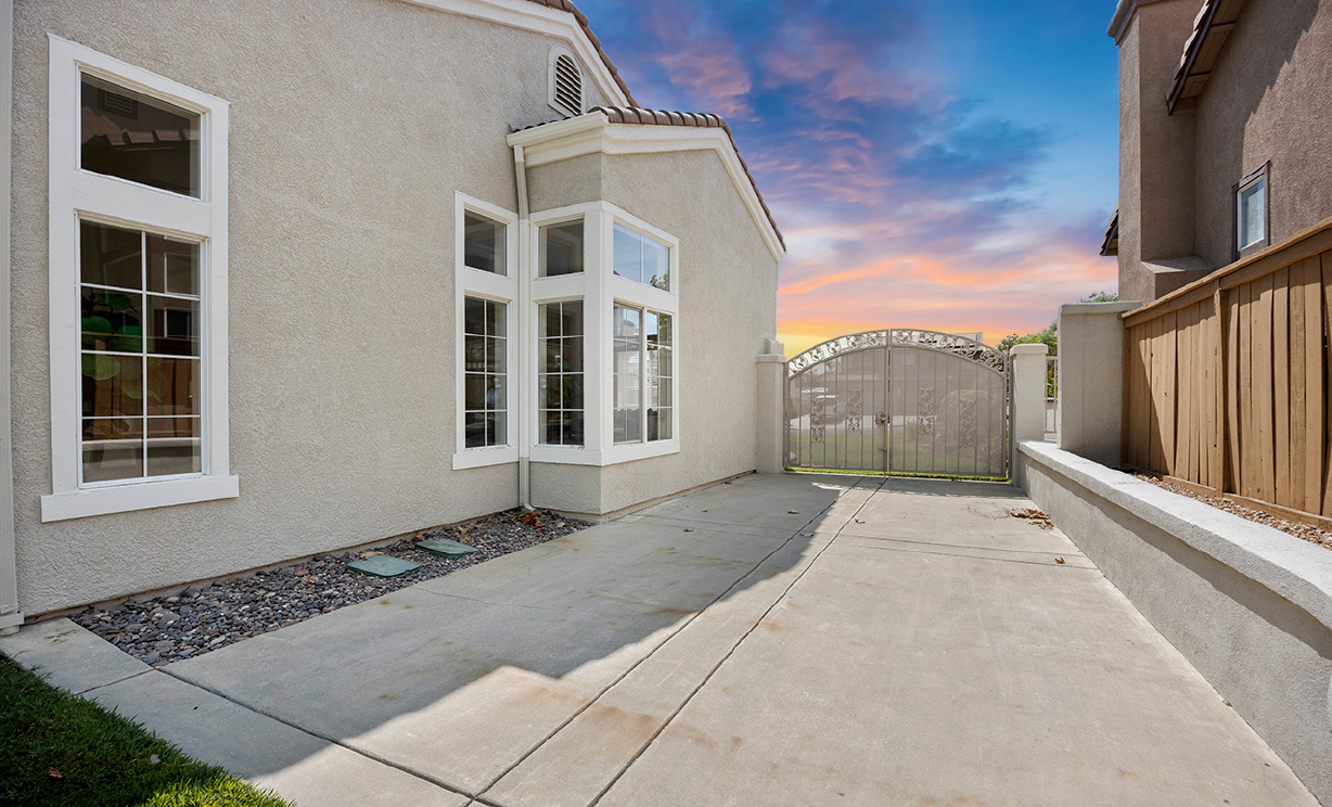 5611 Crestline Place, Rancho Cucamonga  CA: 