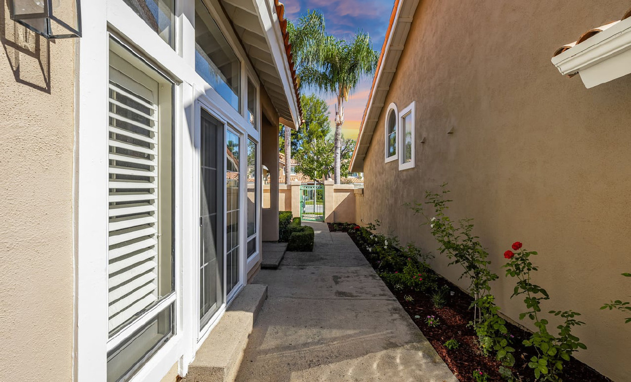 870 E Buchanan Court, Brea CA: 