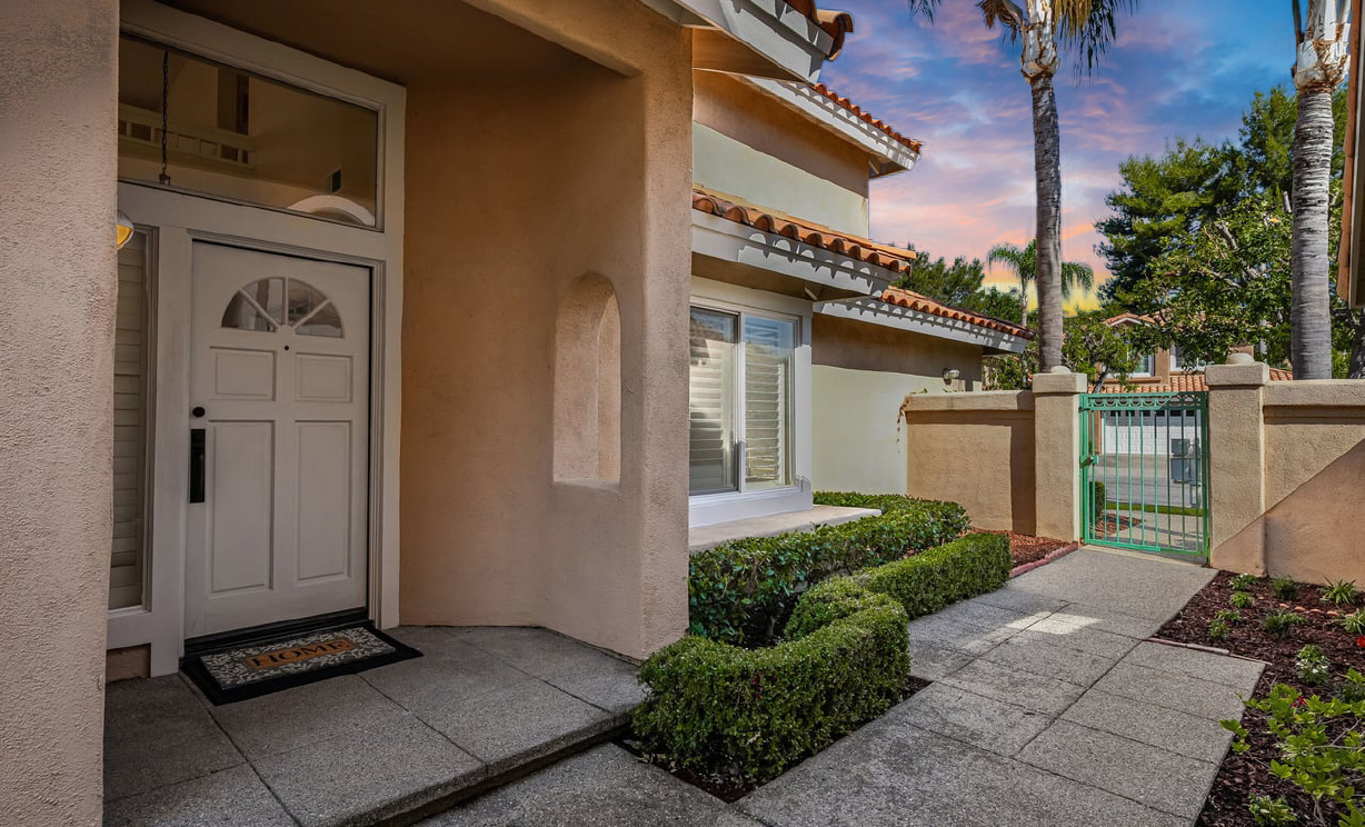 870 E Buchanan Court, Brea CA: 