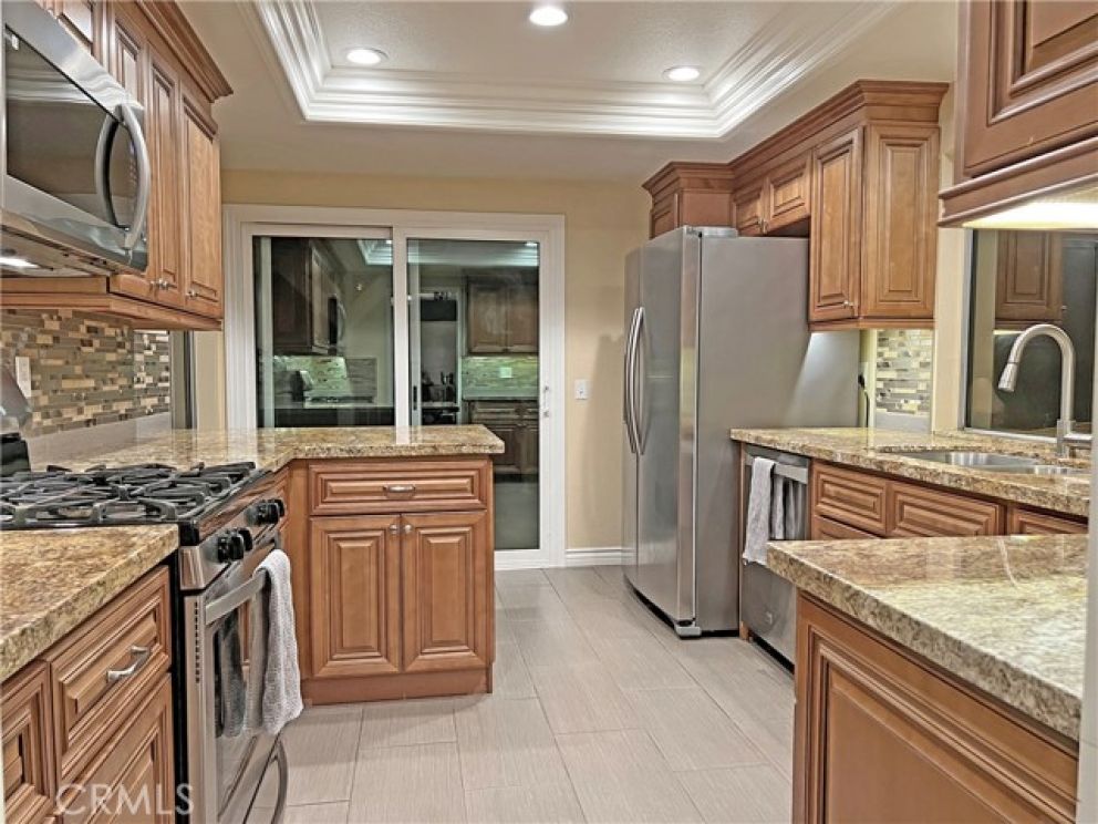 945 S Ridgecrest Cir, Anaheim Hills CA: 