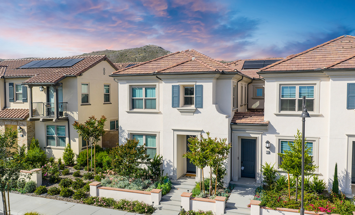 106 Sunnyside, Irvine CA: 