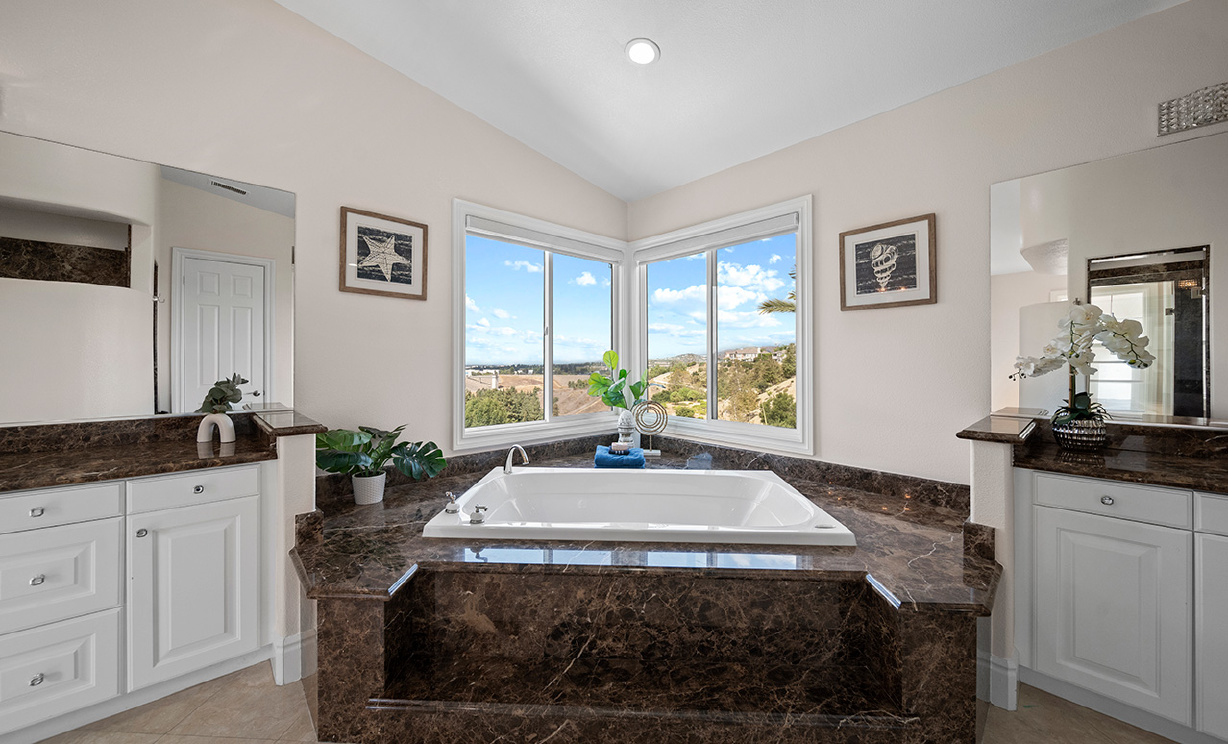 3319 Red Pine Rd, Yorba Linda CA: 