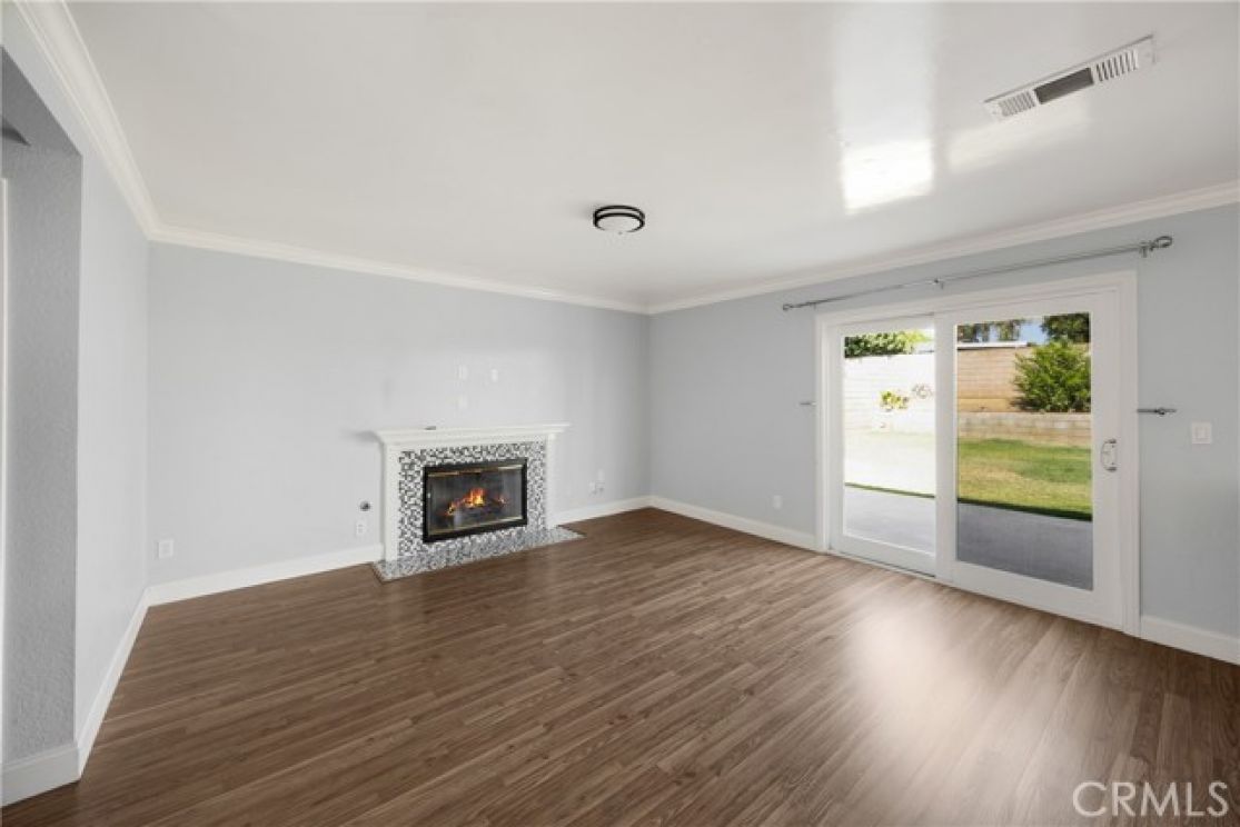 1063 W Long Beach Drive, Colton CA: 
