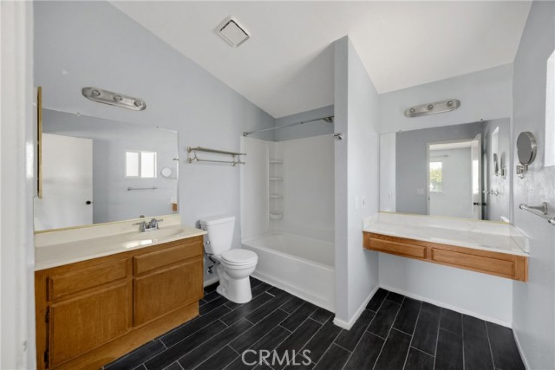 1063 W Long Beach Drive, Colton CA: 