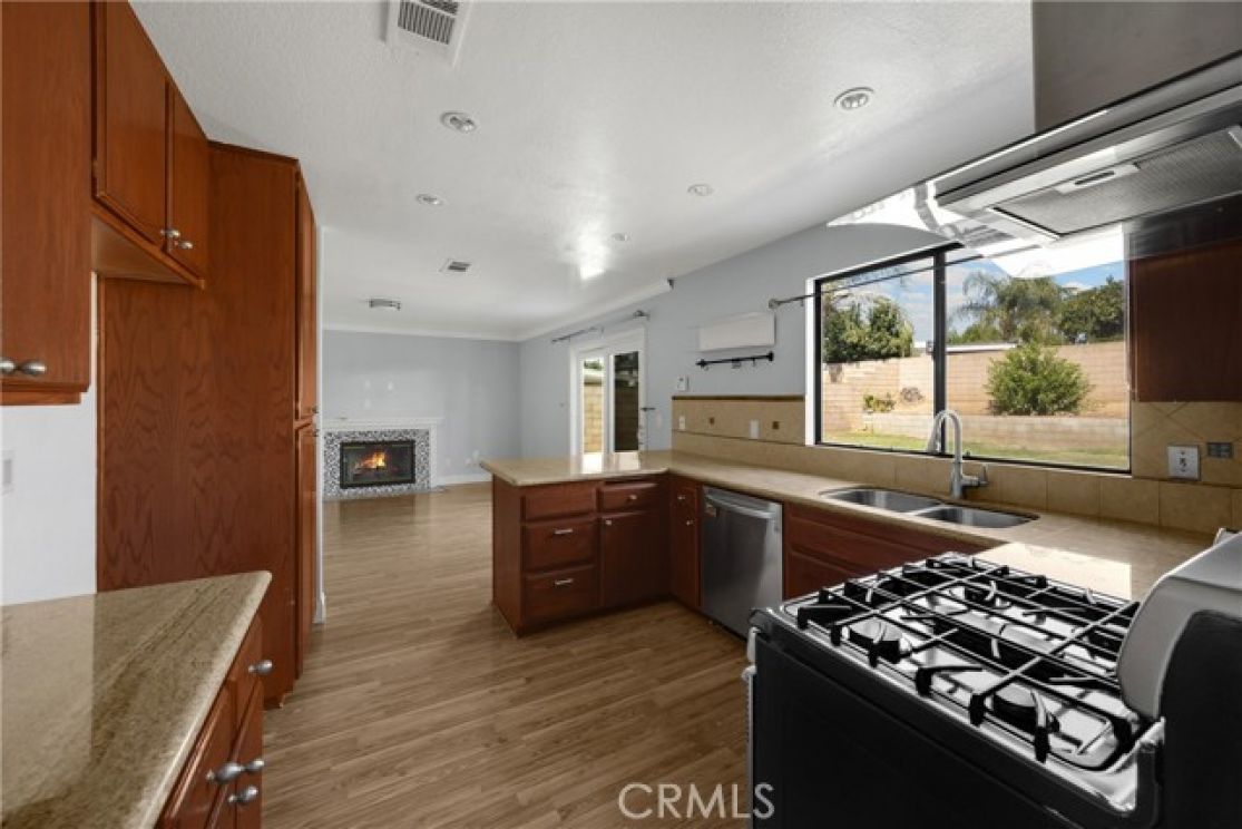 1063 W Long Beach Drive, Colton CA: 