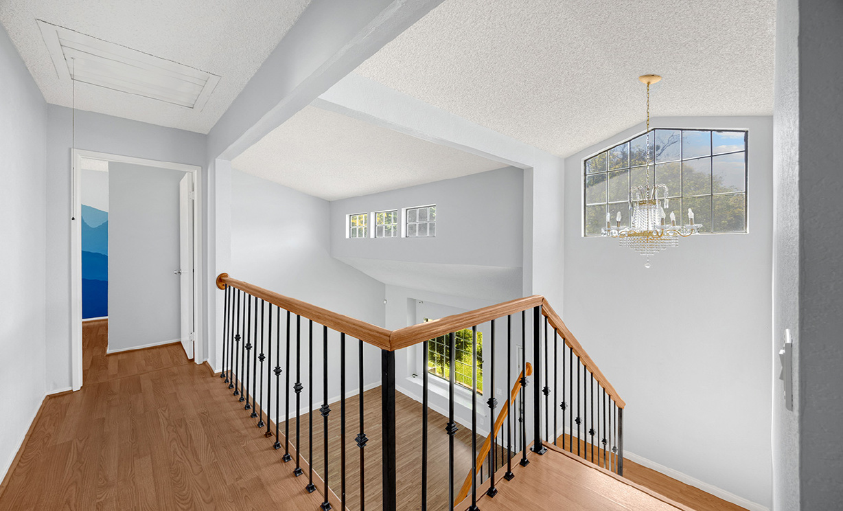 1063 W Long Beach Dr, Colton CA: 