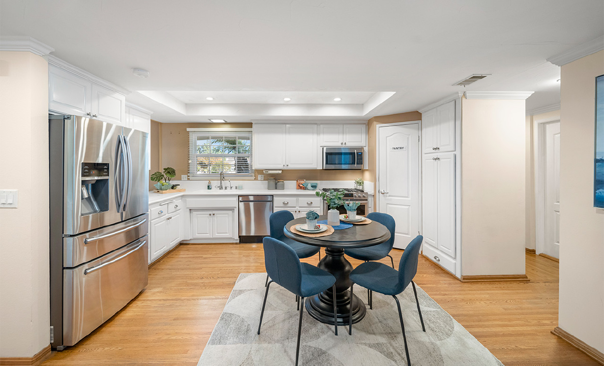 2207 Calle Ultimo, Fullerton CA: 