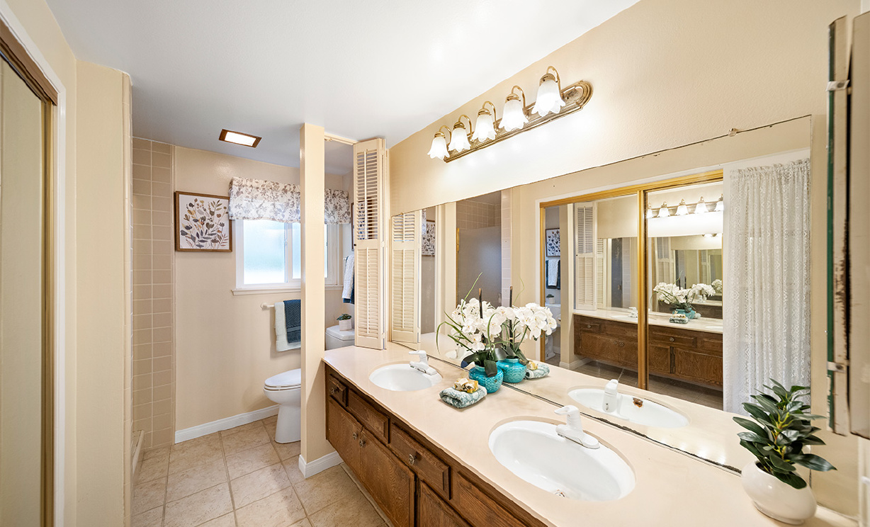 2207 Calle Ultimo, Fullerton CA: 