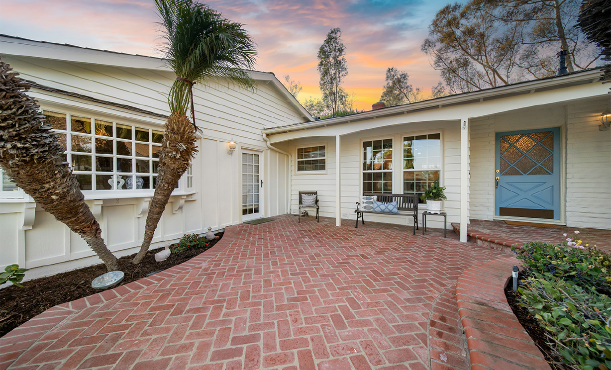 2207 Calle Ultimo, Fullerton CA: 